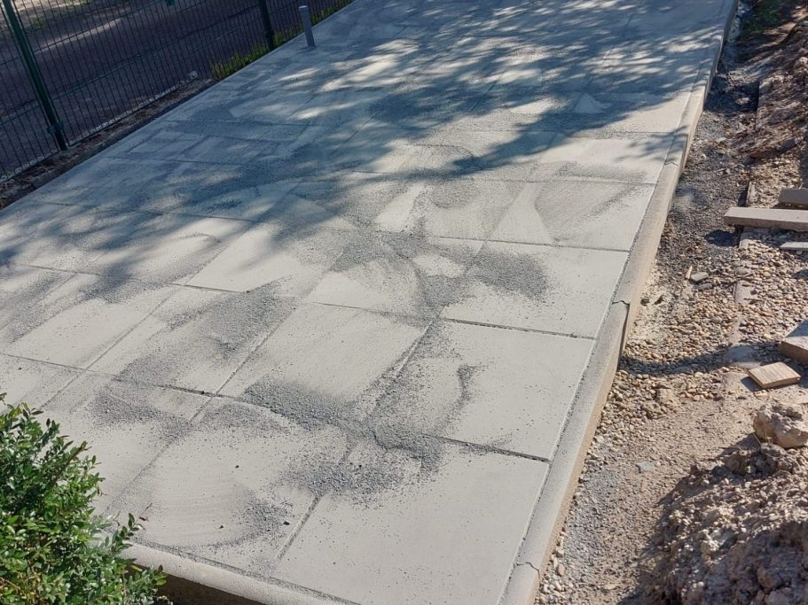 Terasse neu angelegt in Bergisch Gladbach, Terasse verlegt